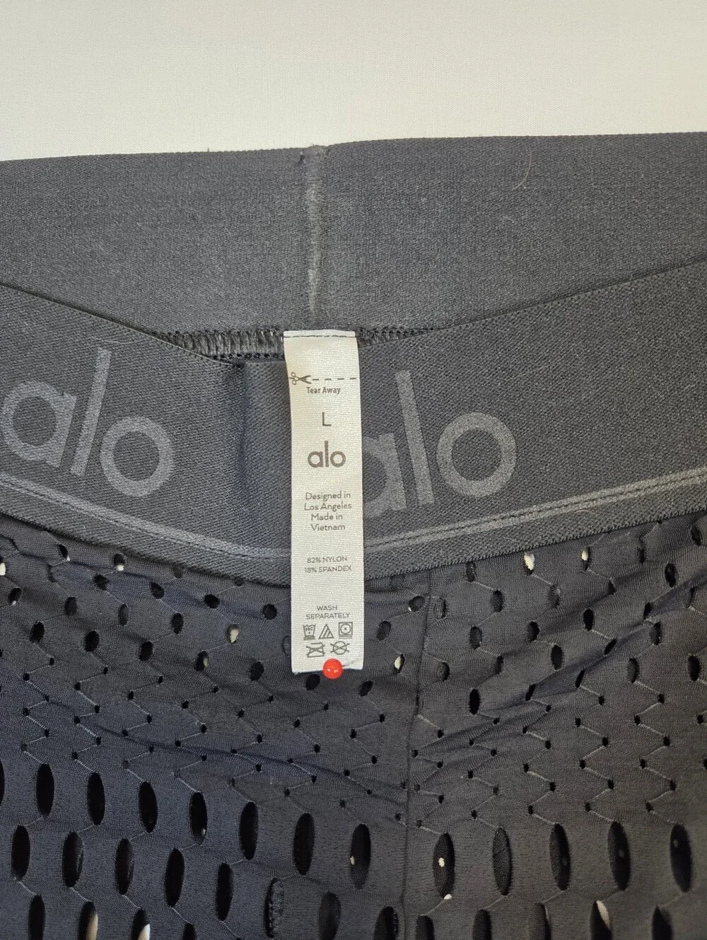 Alo Yoga High Waist Mesh Capri Leggings Black Laser Cut Size L